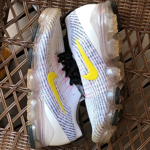 Nike Air VaporMax Flyknit 3 'White Dynamic Yellow' AJ6900-103 size 9.5 - Picture 10 of 16